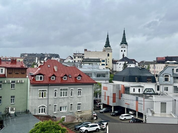 V Žiline v pondelok konečne zapršalo.