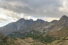 Tatry sa opäť otvárajú turistom, na Rozsutec si ešte pár dní počkáme 