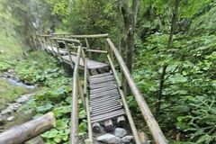 Pozor v Dolných dierach: Úsek turistického chodníka je momentálne nebezpečný