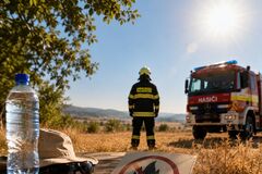 SHMÚ varuje pred extrémnymi horúčavami. Vysoké teploty zvyšujú aj riziko požiarov