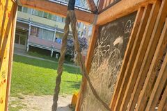 Ihrisko za státisíce ničia vandali. Obyvatelia Vlčincov žiadajú kamery