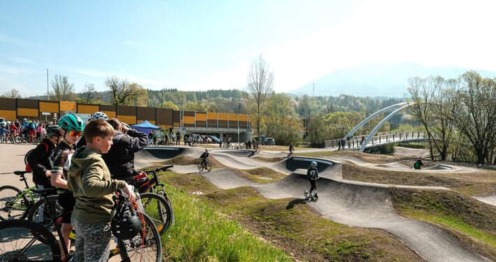 Vo Varíne otvorili pumptrackovú dráhu blízko nového cyklochodníka