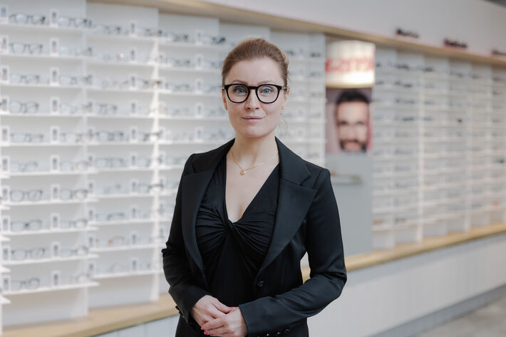 Lenka Petruchová, optometristka optík Alensa, predajcu dioptrických, slnečných okuliarov a kontaktných šošoviek