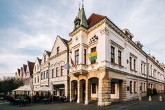 Voľby v Žiline: Johanes pomaly dobieha Fiabáneho. Na župe má Jurinová nového vyzývateľa