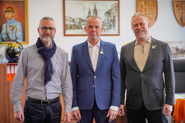 Žilinský primátor (v strede) a viceprimátori. 