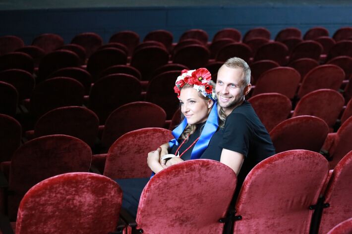 So stylistom a blízkym priateľom Lukášom Almassym.