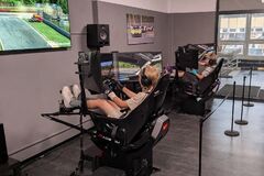 Moderné sim racing centrum RaceSim v Žiline vás chytí za srdce