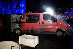 Nočný požiar dodávky v Žiline preverujú hasiči aj vyšetrovateľ