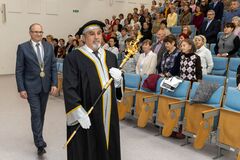 Prihláste sa a objavujte spolu s nami, odkazujú študenti a študentky Univerzity tretieho veku UNIZA