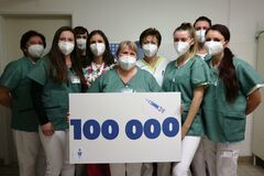 V žilinskej nemocnici podali už 100-tisíc očkovacích dávok 