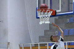 Stopercentní basketbalisti