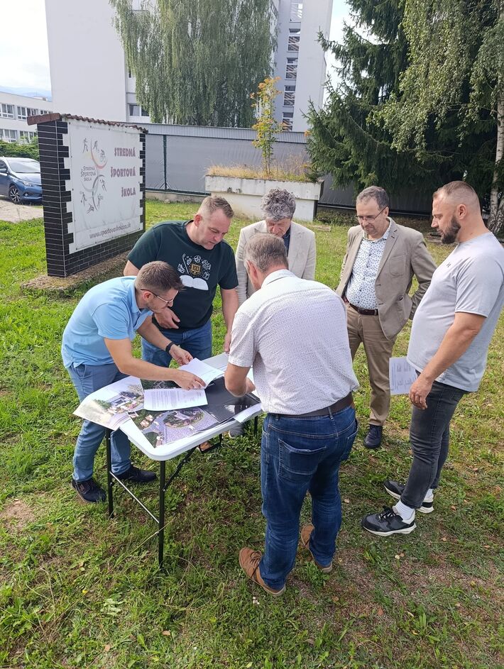 Pracovné stretnutie ohľadom realizácie projektu.