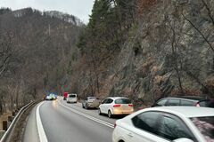 Sanácia svahu pri Strečne má stáť približne 14 miliónov eur