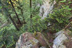 Turista uviazol nad Šútovským vodopádom, pomôcť mu museli horskí záchranári