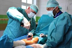 Žilinská nemocnica prináša unikátnu liečbu pacientov, ktorým hrozí amputácia končatín