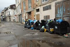 Na Pernikárskej ulici riešia patálie s odpadkovými košmi