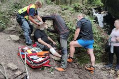 Úraz v Jánošíkových dierach: Turista s tržným zranením hlavy skončil v rukách záchranárov