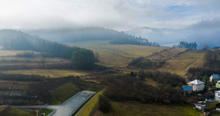 Začína sa výstavba Rajeckého privádzača. NDS odovzdala stavenisko prvej etapy