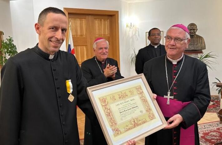 Pápež Lev XIV. vyznamenal dvoch slovenských kňazov. Medzi nimi je aj rodák zo Žiliny