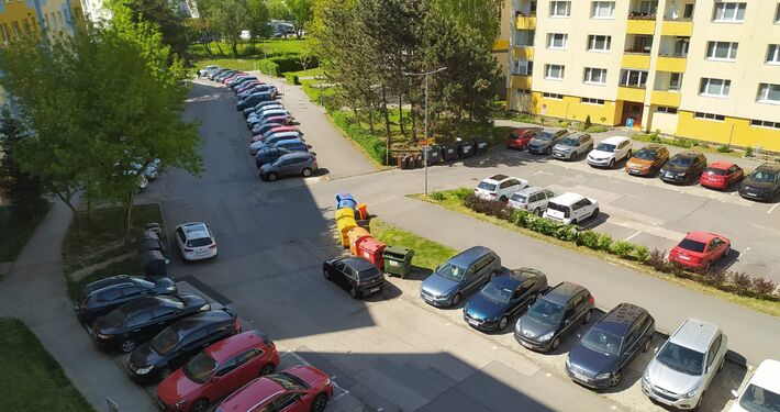 Druhé najväčšie sídlisko v Žiline čaká od novembra regulované parkovanie 