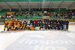 Kňazi a rehoľníci znovu spojili sily na ľade tentokrát v Žiline