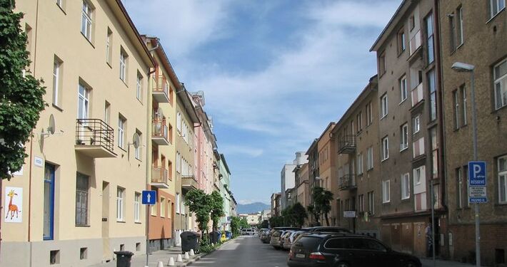 Únik neznámej látky a evakuácia: Žilina zažíva rušný deň