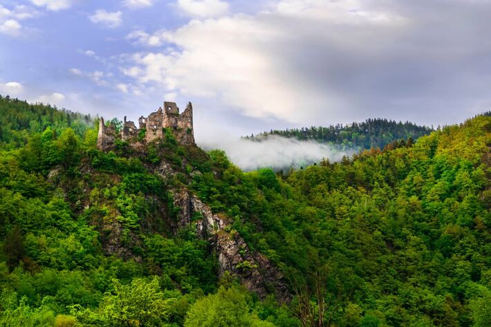História Starého hradu siaha podľa archeologičky do začiatku 13. storočia. Zdroj: FB Starhrad