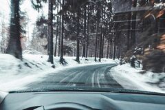 Najčastejšie chyby, ktoré robíme za volantom – a ani o tom netušíme