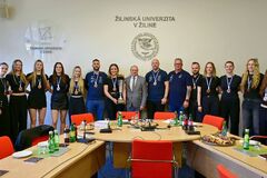 Volejbalistky po bronze navštívili univerzitu: Ďakujeme za sezónu plnú emócii