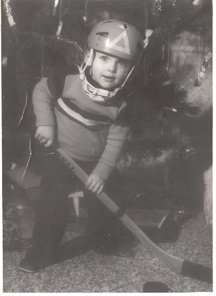 Bobo Kašša - malý hokejista počas  Vianoc 1977.