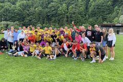 REGIONÁLNY FUTBAL – Višňové oslavuje zaslúžený postup z piatej ligy 