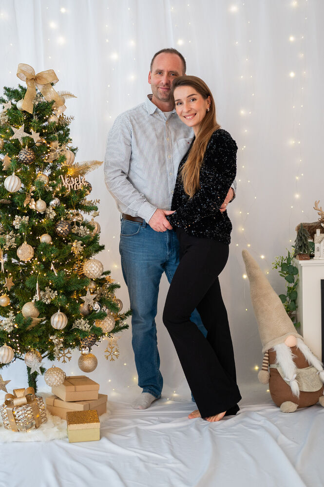 Manžel ju v tvorbe od začiatku plne podporuje. 