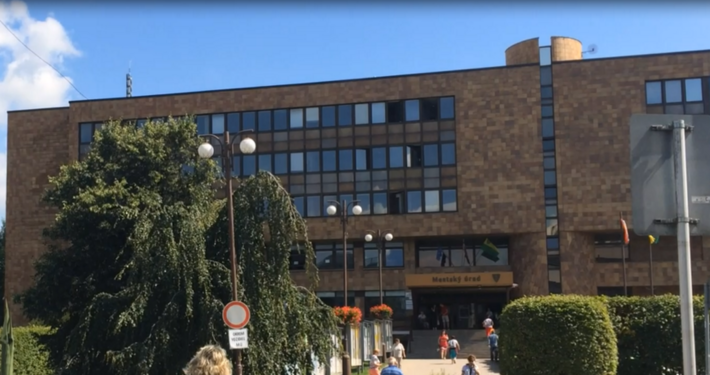 VOLEBNÁ HORÚČKA ČOSKORO ZAČÍNA: Kto sa chystá kandidovať za primátora či župana?