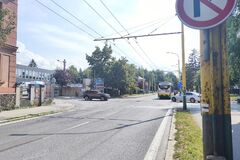 Práce na Ulici 1. mája v Žiline sa predĺžia. Dôvodom sú nečakané poruchy 