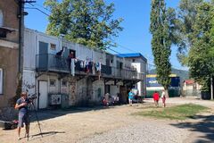 Šesť rodín zo zhorenej bytovky dostalo od mesta náhradné bývanie