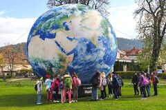 Sad SNP dnes zaplnili deti: Oslávili Deň Zeme v znamení prírody a komunity