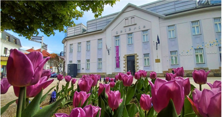 V apríli za umením