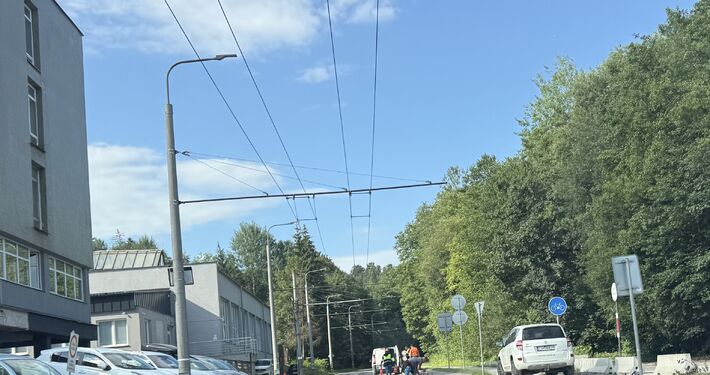 Na Veľkom Dieli finišujú s obnovou cesty, pribudne dažďová kanalizácia aj nový asfalt