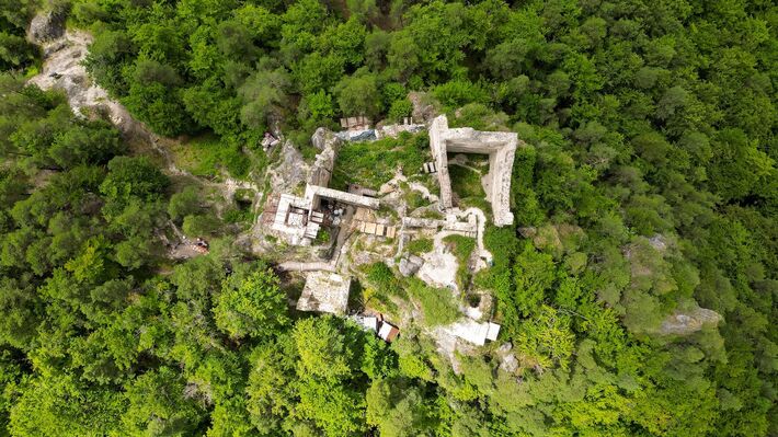 Hričovský hrad zachraňujú dobrovoľníci od roku 2010.