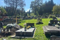 Sklamanie a bolesť: roky si platili za hrobové miesto, teraz je obsadené