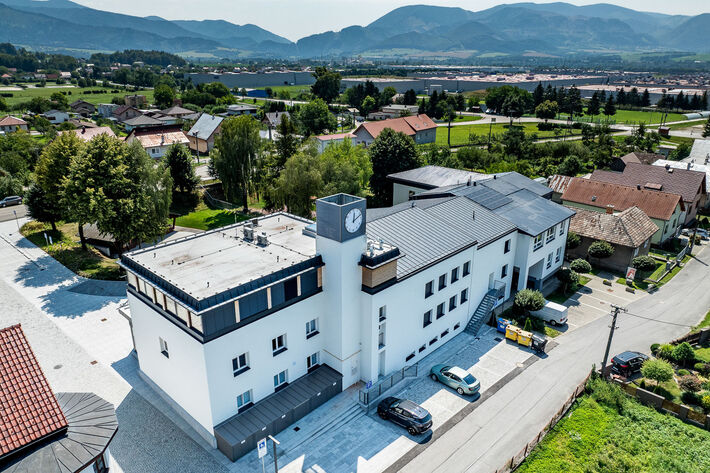 V Nededzi o post starostu zabojujú traja kandidáti, jedna žena a dvaja muži. 