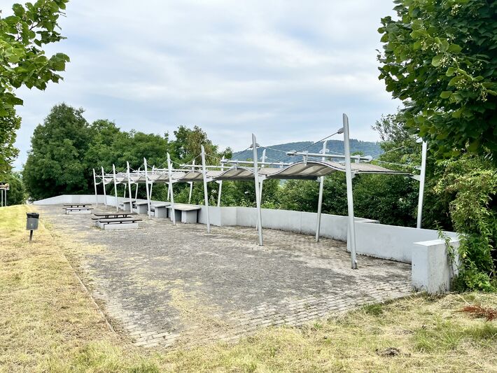 Zabudnutá vyhliadka na Vodnom diele Žilina. Archívny záber. 