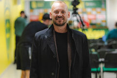 KOMENTÁR - Žiť je to ťažšie 