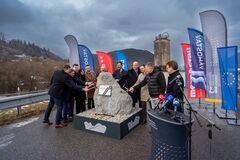 Diaľnica, na ktorú Kysuce čakali desaťročia. Výstavba najdlhšieho úseku D3 sa oficiálne začala