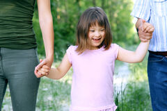 Rozdielne ponožky ako symbol porozumenia. Dnes si svet pripomína ľudí s Downovým syndrómom 