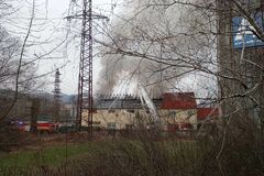 AKTUÁLNE: V Budatíne vypukol masívny požiar, na mieste zasahuje množstvo hasičov 