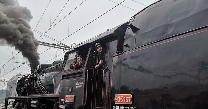 Parný vlak prilákal do Žiliny davy: železničná stanica zažila návrat do minulosti 