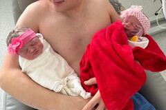 Prvé dvojičky roku 2026 žilinská pôrodnica privítala už 5. januára