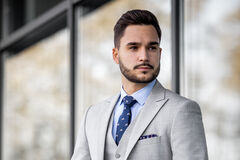 Značka Justin Paukin búra stereotypy: trendy, ktoré menia pánsku módu a prečo je oblek opäť „cool“