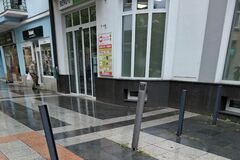 Nestabilné stĺpiky na Národnej ulici lákajú pozornosť